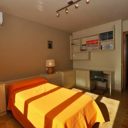 Rosa Villa Lloret de Mar